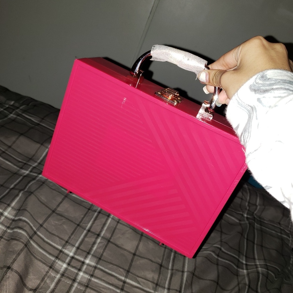 *BRAND NEW* Makeup box